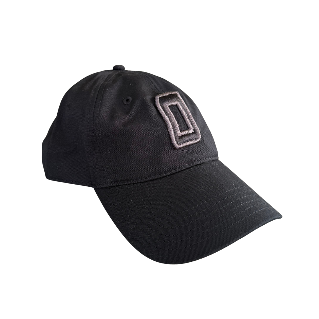 Low-sig "O" Unstructured Dad Cap - Black